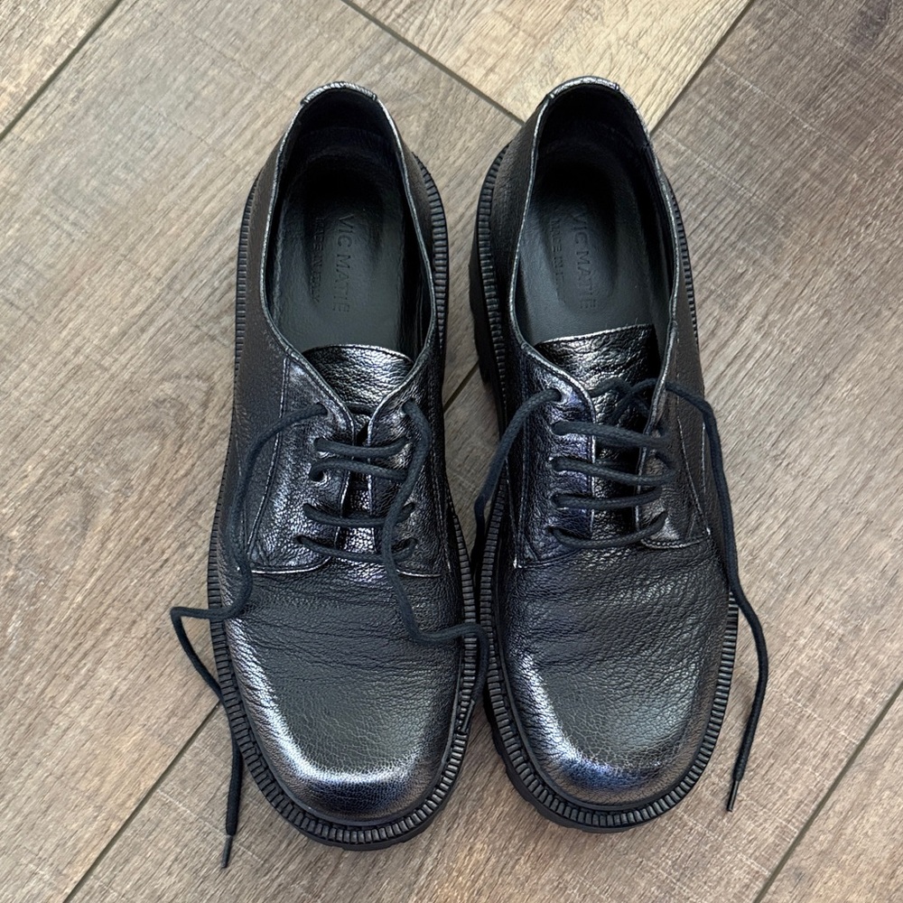 Women’s Black Leather Shoes